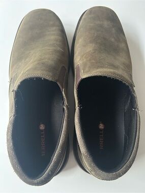 Merrell Olive/Tan Suede Slip-On Loafers
